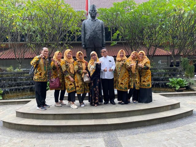 Kunjungan Studi Banding ke Universitas Indonesia